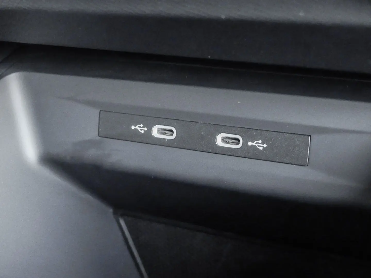 Formentor VZ 2.0 TSI DSG AHK+RFK+NAVI+SHZ+LED