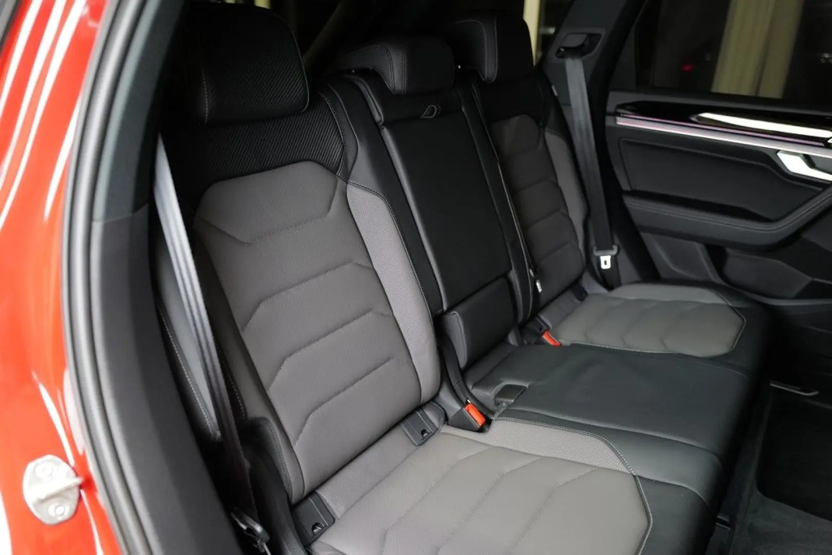 Touareg 3.0TDI R-Line Pano Dynaudio StdHz AHK Ke