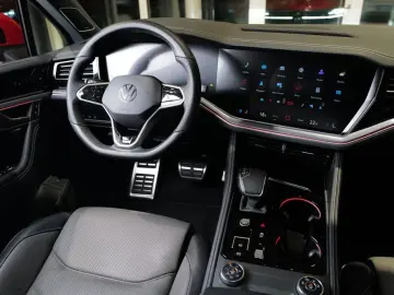Touareg 3.0TDI R-Line Pano Dynaudio StdHz AHK Ke