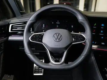 Touareg 3.0TDI R-Line Pano Dynaudio StdHz AHK Ke