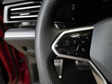 Touareg 3.0TDI R-Line Pano Dynaudio StdHz AHK Ke