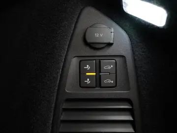 Touareg 3.0TDI R-Line Pano Dynaudio StdHz AHK Ke