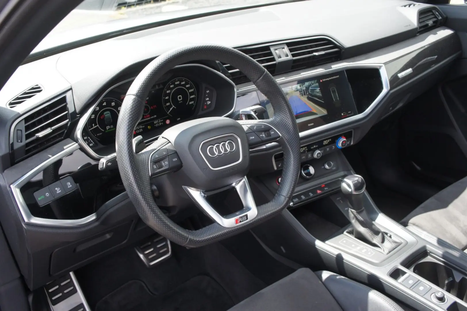 RSQ3 Sportback 4x4*PANO*21Z*GT-SILBER*RS-ABGAS*