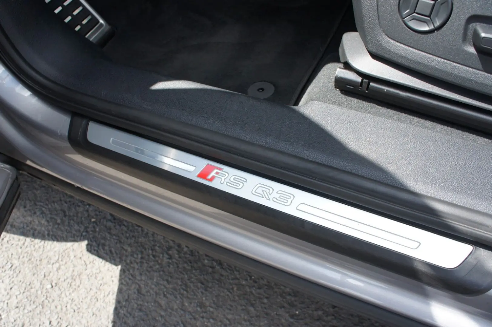 RSQ3 Sportback 4x4*PANO*21Z*GT-SILBER*RS-ABGAS*