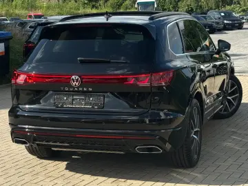 Touareg 3.0 TDI*4Motion*R-Line*IQ*PANO*AIR*STHZG