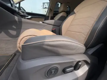 Touareg 3.0 TDI 210 kW 4M Elegance StHz*AHK*KAM