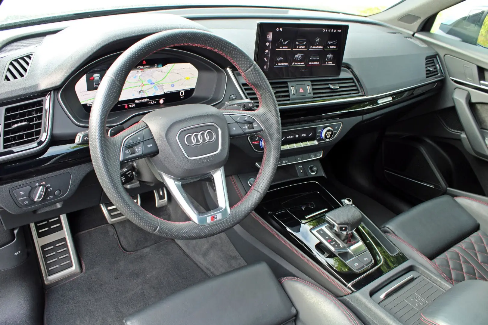 Q5 40TDI qu S LINE PANO BLACK MATRIX TOUR/STADT