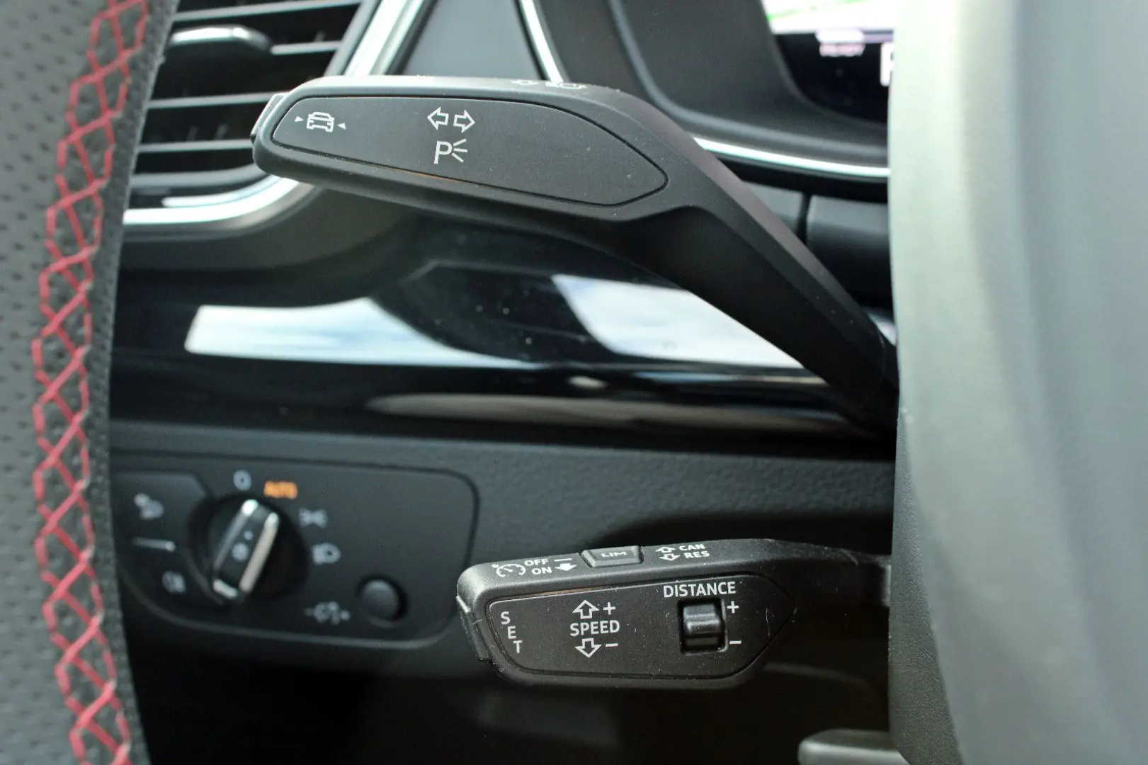 Q5 40TDI qu S LINE PANO BLACK MATRIX TOUR/STADT