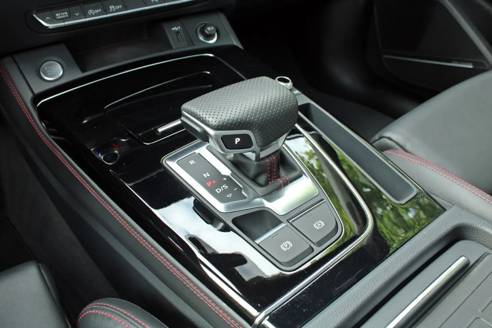 Q5 40TDI qu S LINE PANO BLACK MATRIX TOUR/STADT
