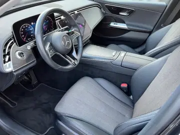 E 200 T Avantg. Pano Navi LED KeyLess Totw.