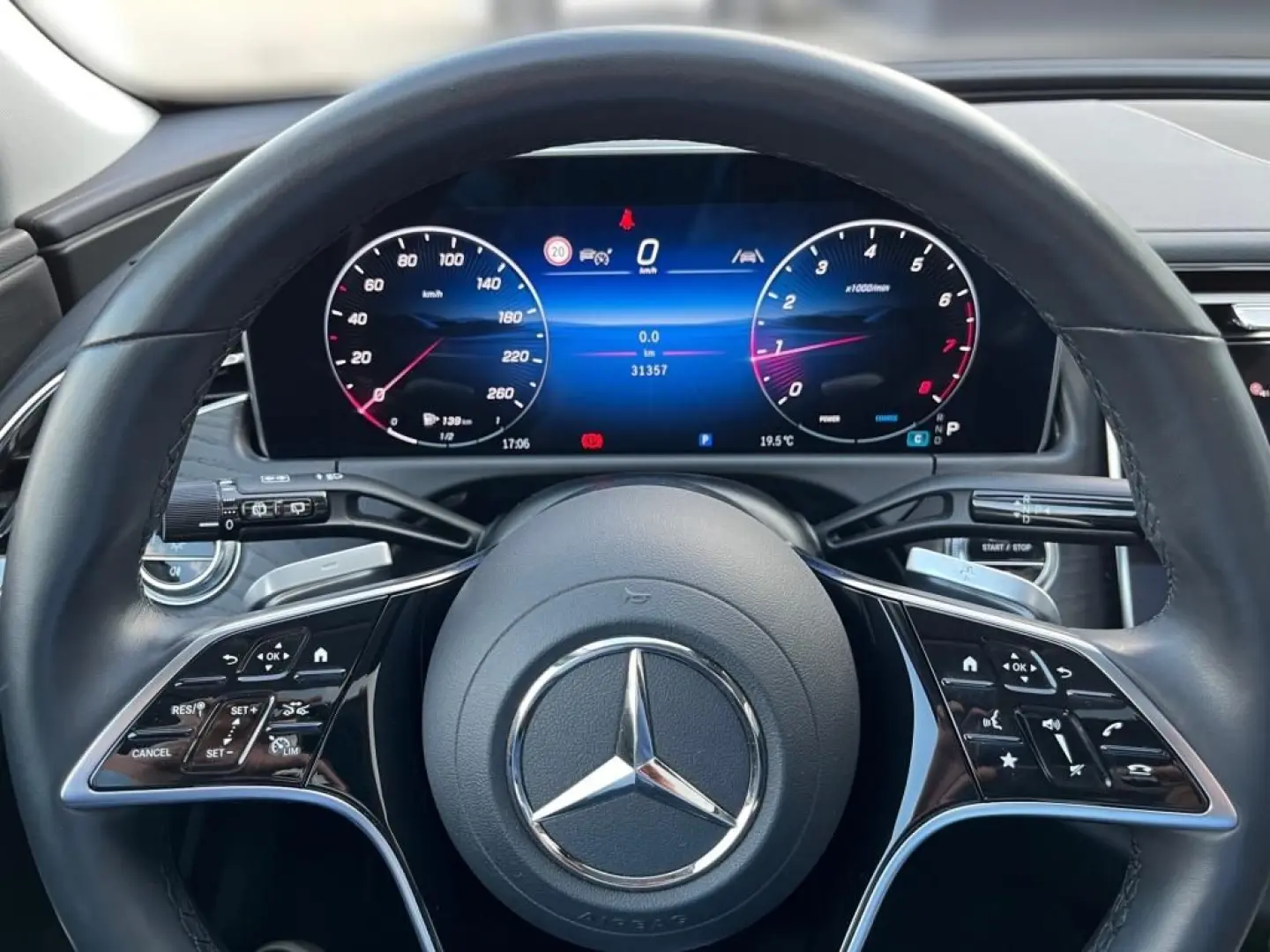 E 200 T Avantg. Pano Navi LED KeyLess Totw.