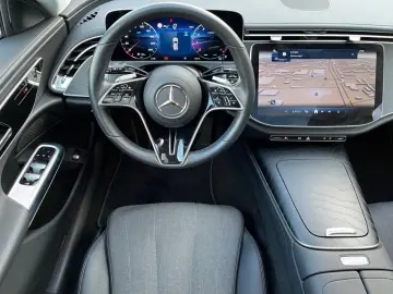 E 200 T Avantg. Pano Navi LED KeyLess Totw.