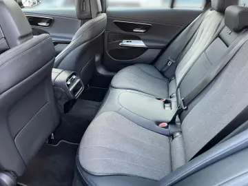 E 200 T Avantg. Pano Navi LED KeyLess Totw.