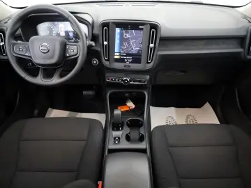 XC40 Momentum Core,Navi,LED,PDC,DAB