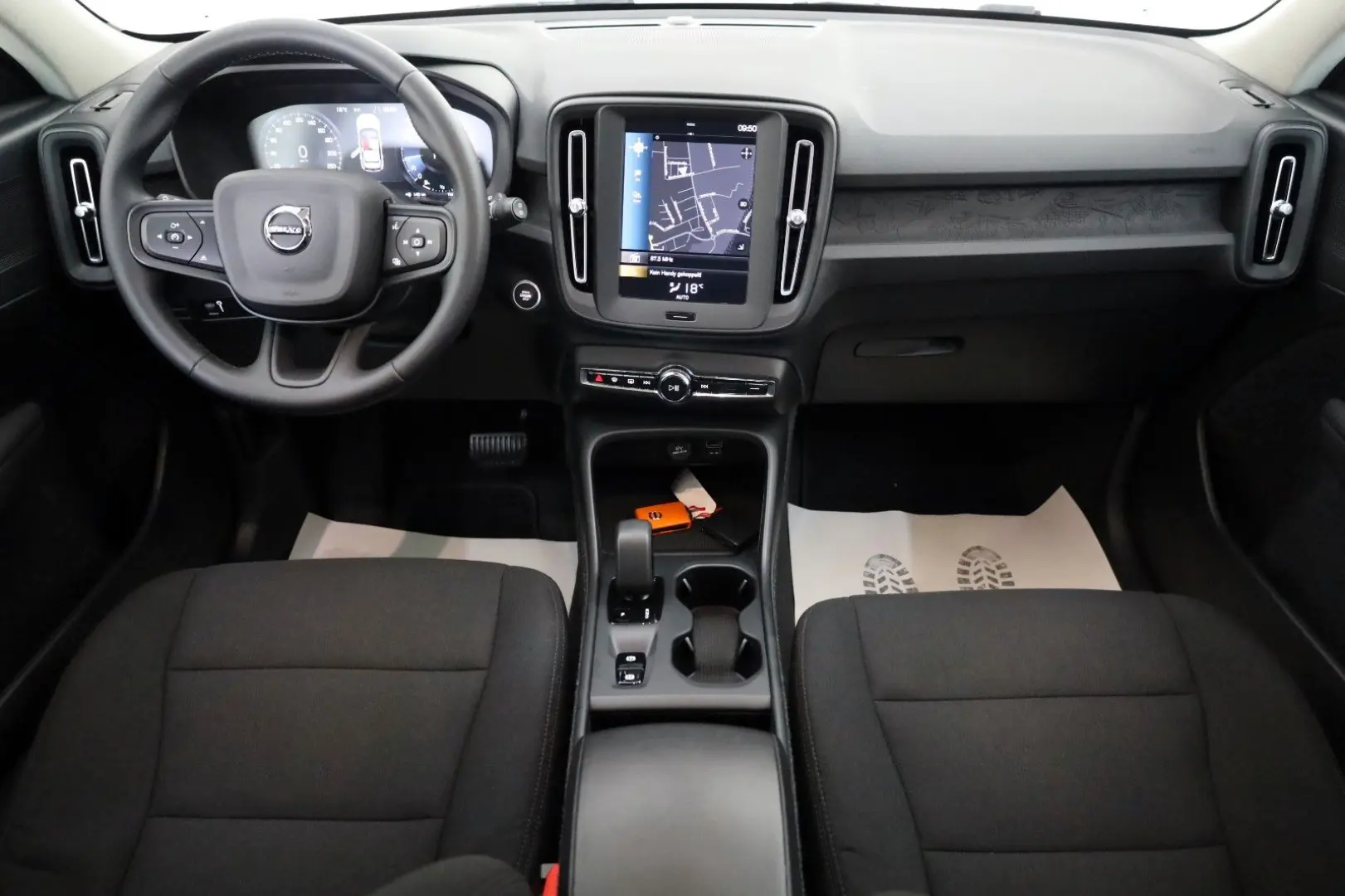 XC40 Momentum Core,Navi,LED,PDC,DAB