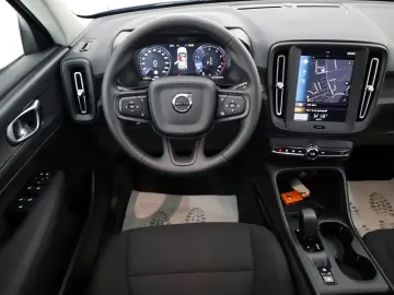 XC40 Momentum Core,Navi,LED,PDC,DAB