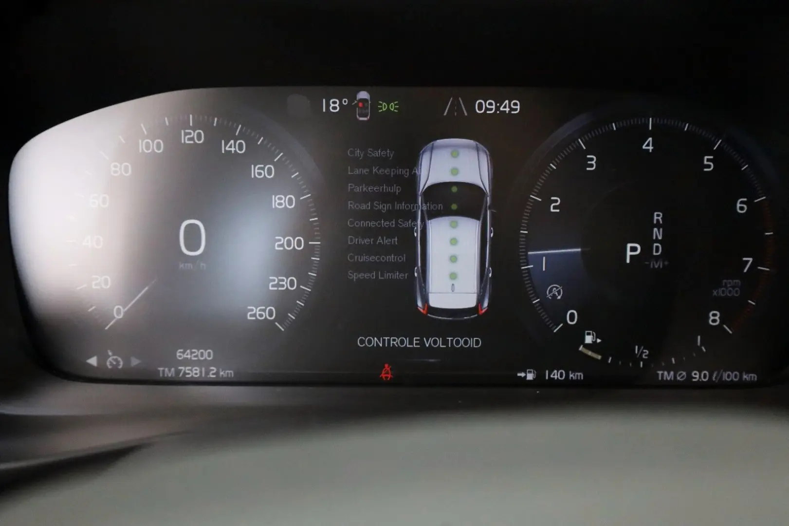 XC40 Momentum Core,Navi,LED,PDC,DAB