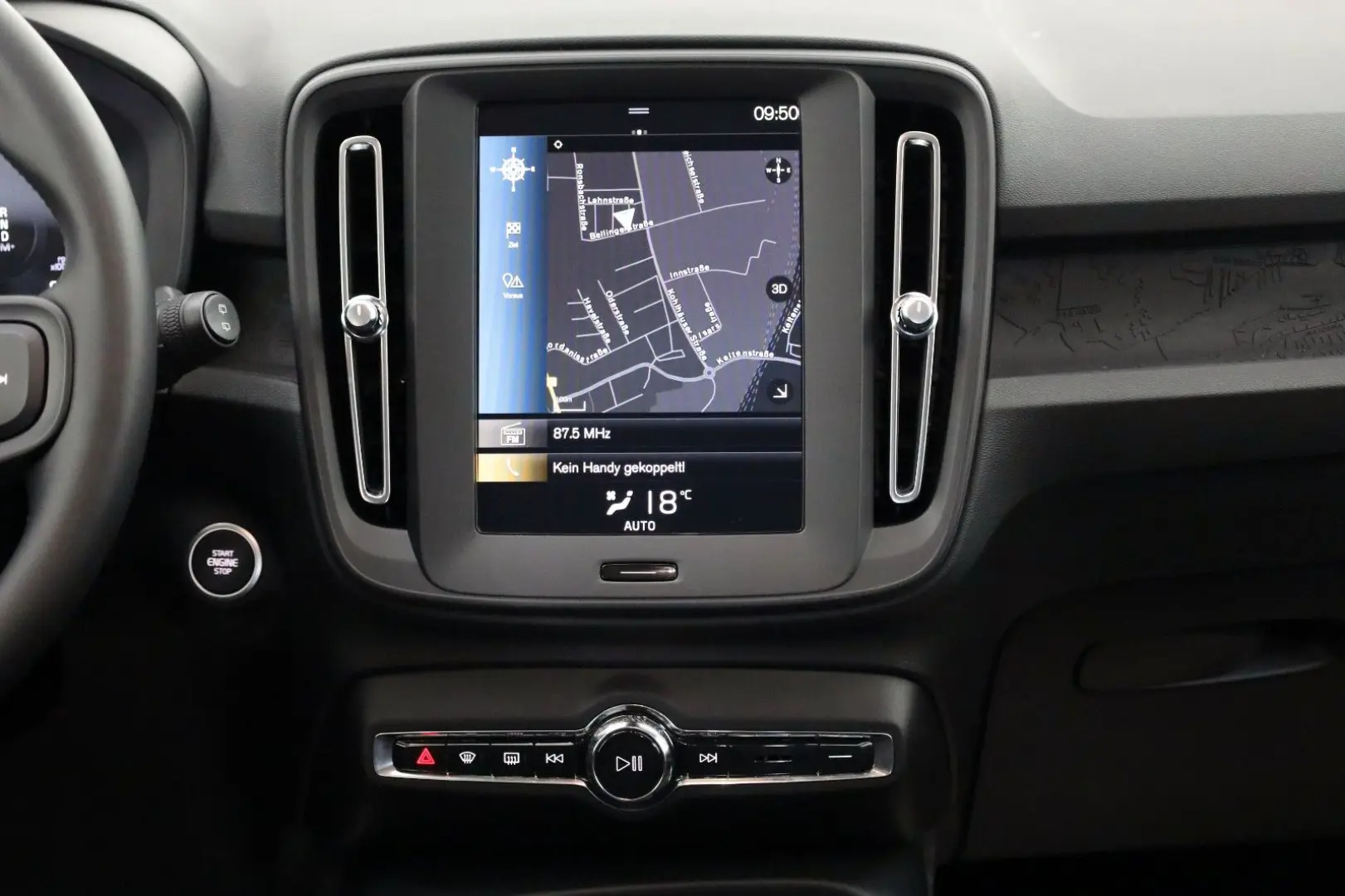 XC40 Momentum Core,Navi,LED,PDC,DAB