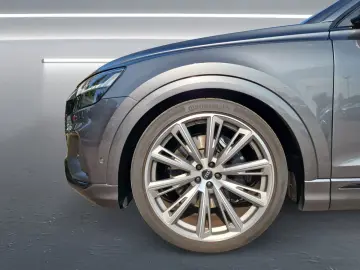 SQ8 TFSI HD-MATRIX STHZG AHK HuD Optik-schw+ 23