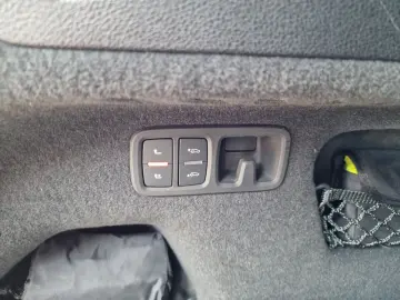 SQ8 TFSI HD-MATRIX STHZG AHK HuD Optik-schw+ 23