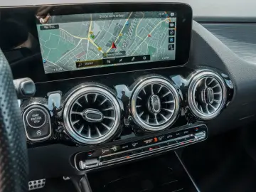 GLA 35 AMG 4M MBUX NIGHT MEMORY KAMERA LED DAB
