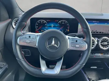 GLA 250 4M AMG Panodach LED Ambiente