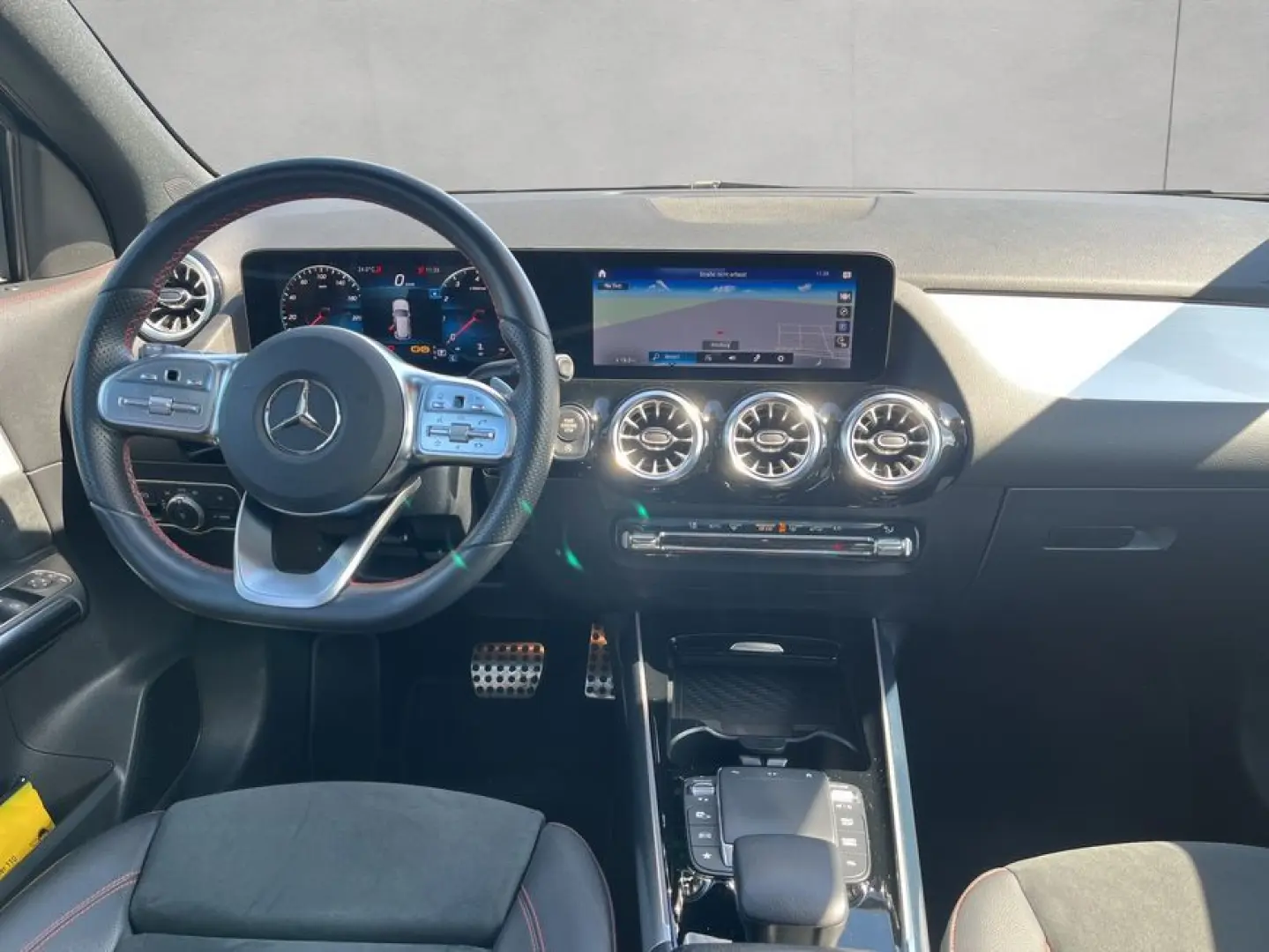 GLA 250 4M AMG Panodach LED Ambiente