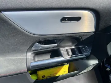 GLA 250 4M AMG Panodach LED Ambiente