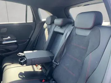 GLA 250 4M AMG Panodach LED Ambiente