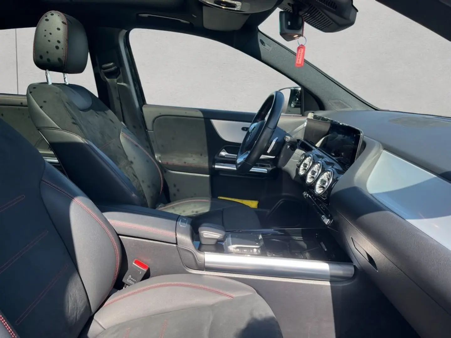 GLA 250 4M AMG Panodach LED Ambiente