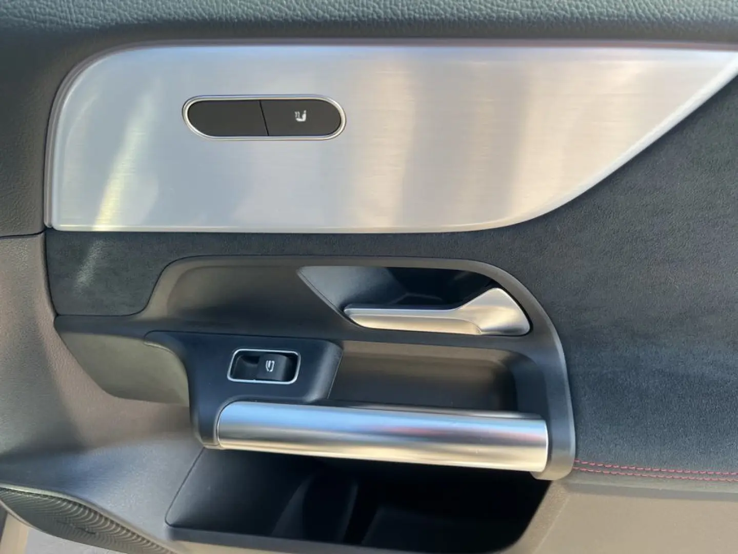 GLA 250 4M AMG Panodach LED Ambiente