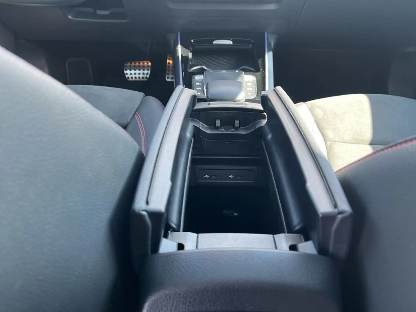 GLA 250 4M AMG Panodach LED Ambiente