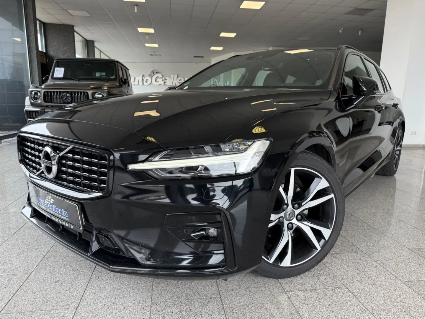 V60 Kombi R Design Navi ACC SHZ LED Leder Kamera