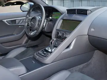 F-TYPE COUPE P300 R-DYNAMIC*VIRTUAL*LED*19