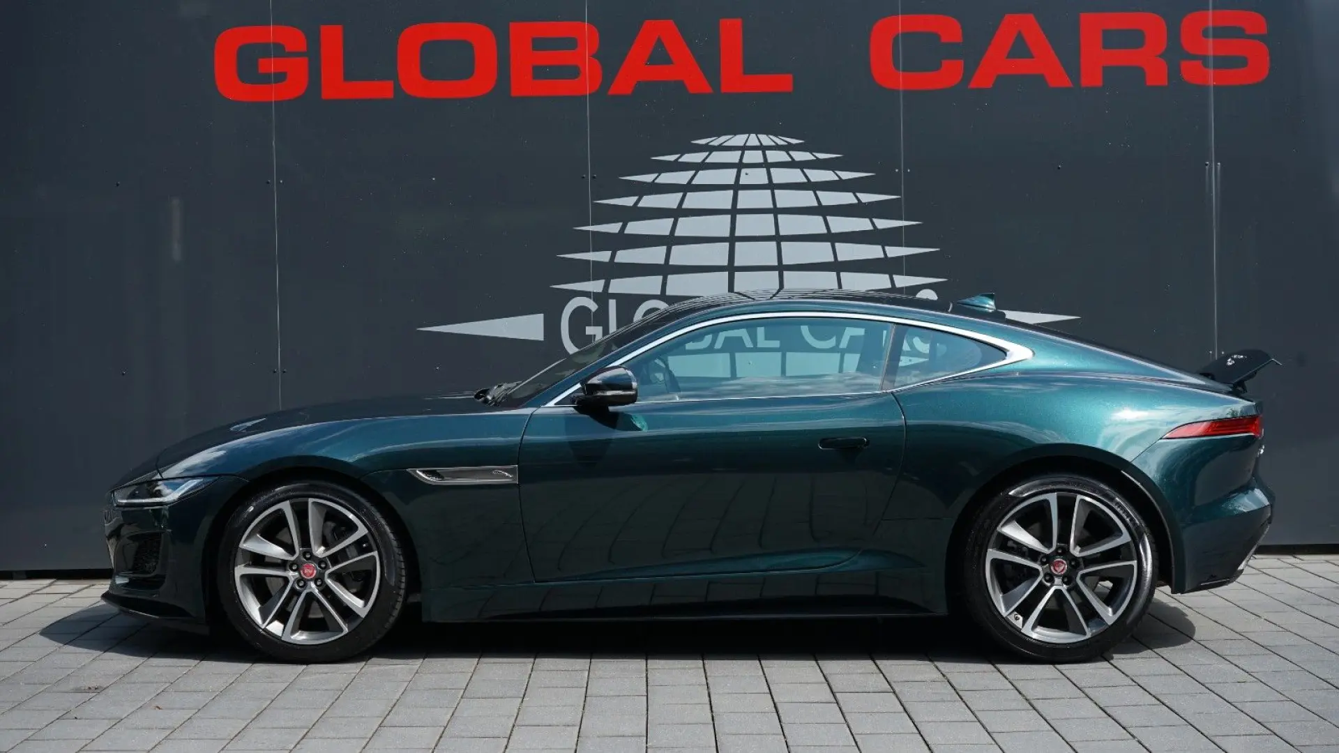F-TYPE COUPE P300 R-DYNAMIC*VIRTUAL*LED*19