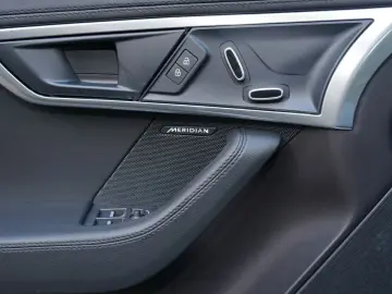 F-TYPE COUPE P300 R-DYNAMIC*VIRTUAL*LED*19