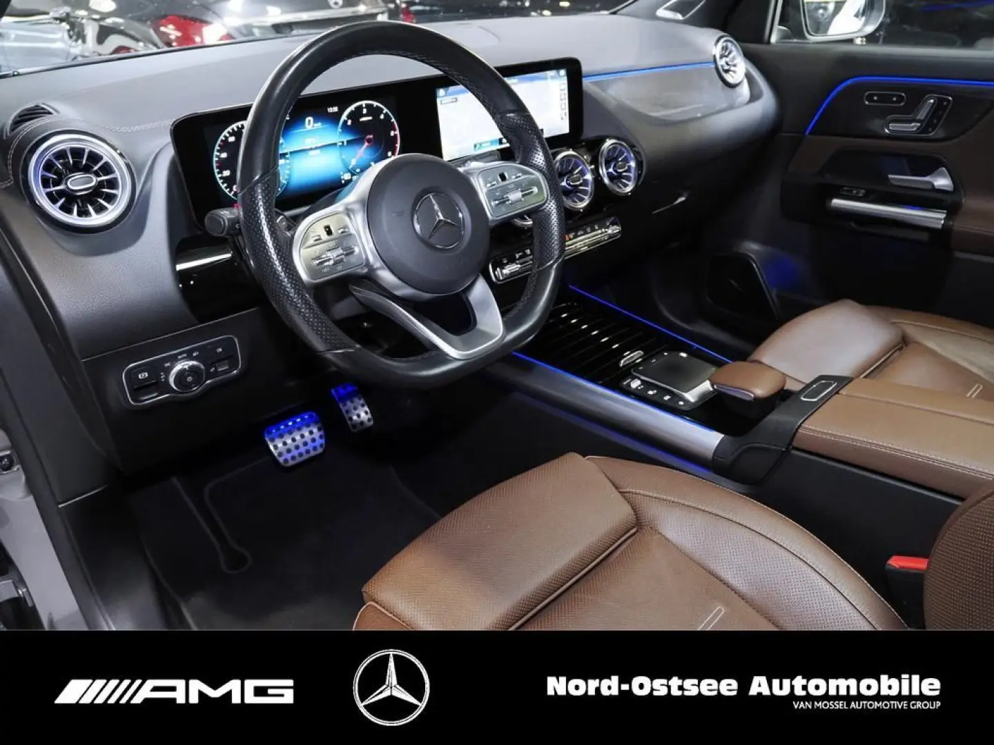 GLA 220 d 4M AMG 360°-KAM PANO KEYLESS BURMESTER