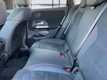 GLA 200d 4M AMG+AHK+AMBIENTE+MULTIB+MEMORY+KEYL