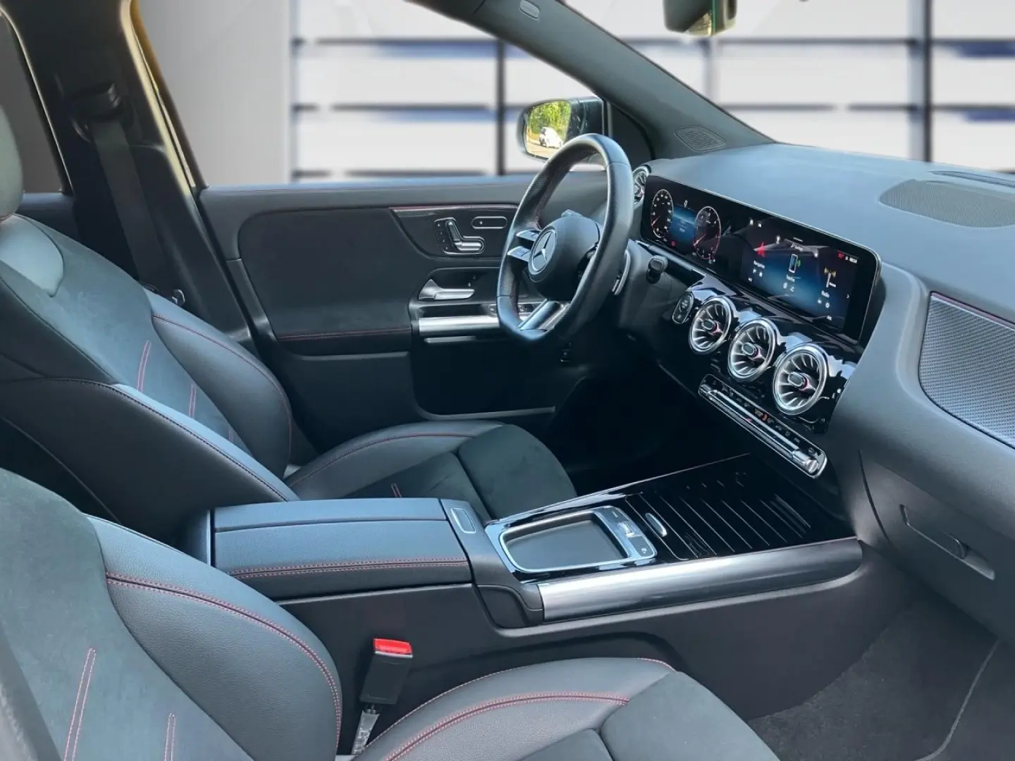 GLA 200d 4M AMG+AHK+AMBIENTE+MULTIB+MEMORY+KEYL