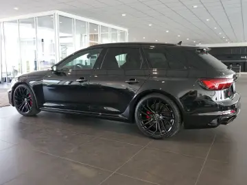 RS4 | Matrix | HuD | B&O | Keramik | 280km/h