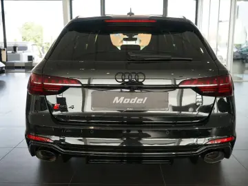 RS4 | Matrix | HuD | B&O | Keramik | 280km/h