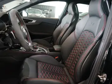 RS4 | Matrix | HuD | B&O | Keramik | 280km/h