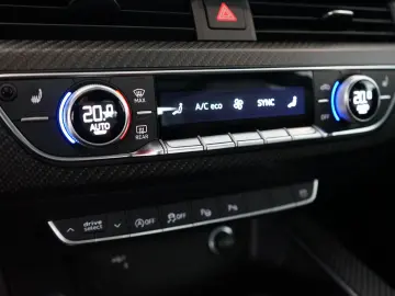 RS4 | Matrix | HuD | B&O | Keramik | 280km/h