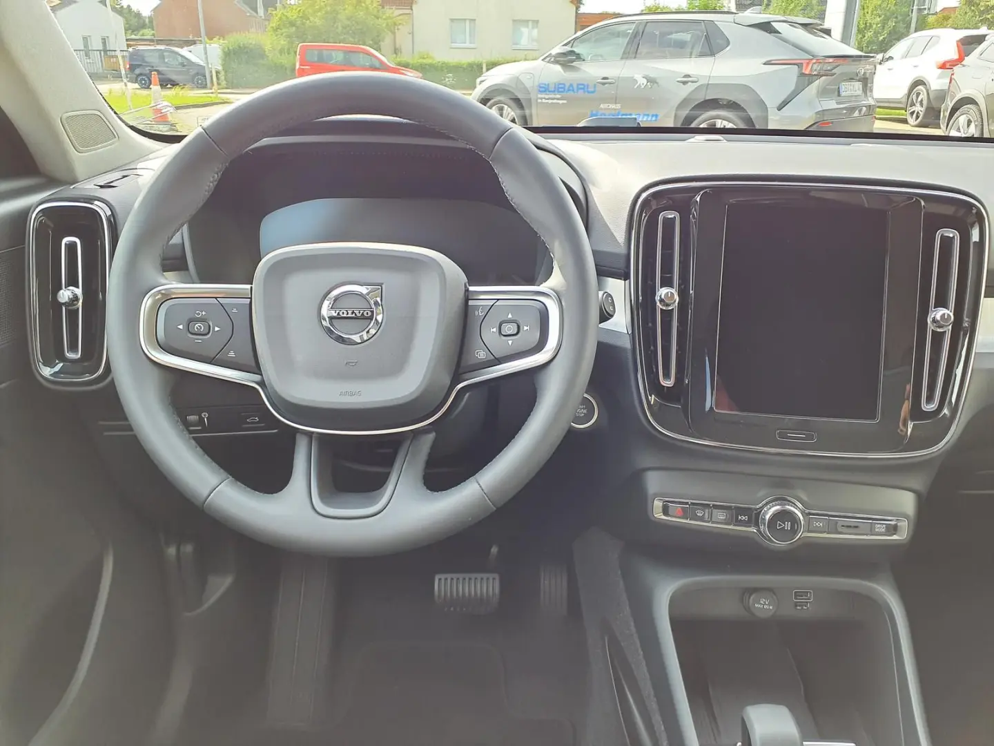 XC40 T3 (Benzin) Aut. Momentum Pro