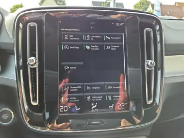 XC40 T3 (Benzin) Aut. Momentum Pro