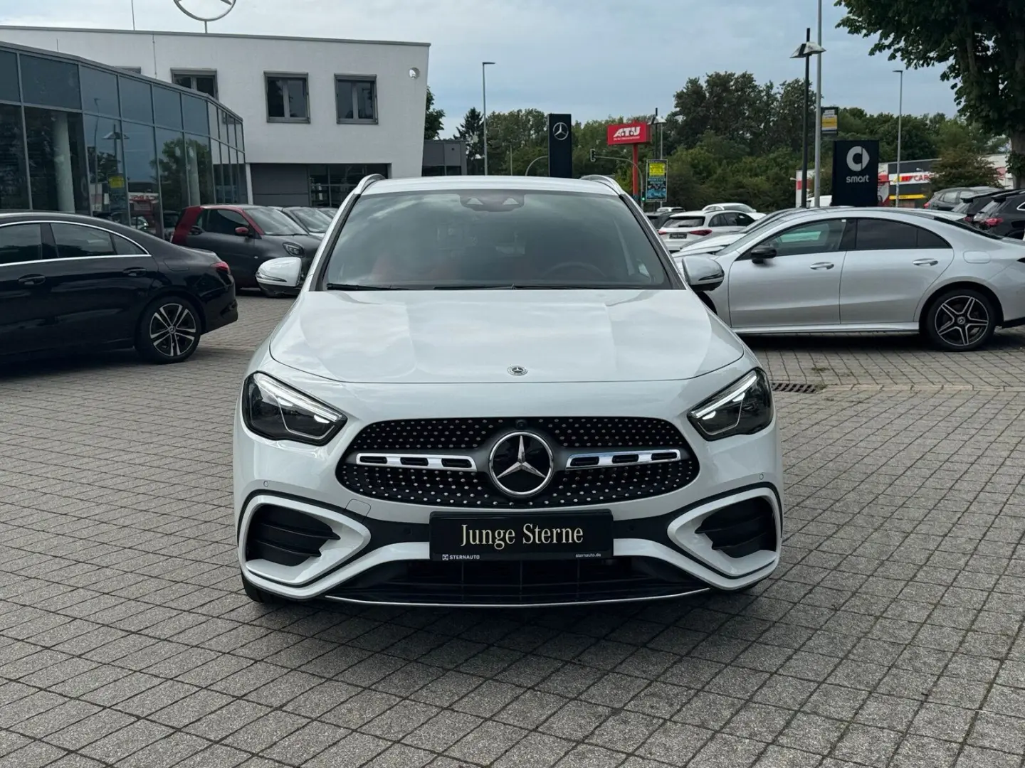 GLA 220d 4M AMG Premium Distro Burmester Leder