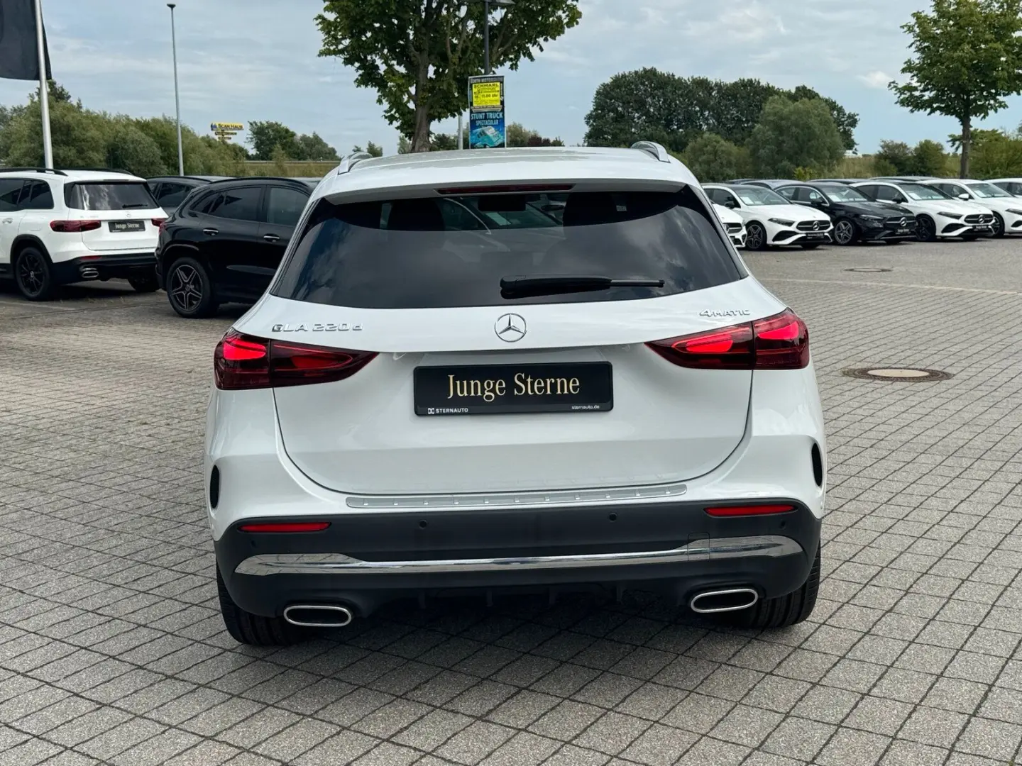 GLA 220d 4M AMG Premium Distro Burmester Leder
