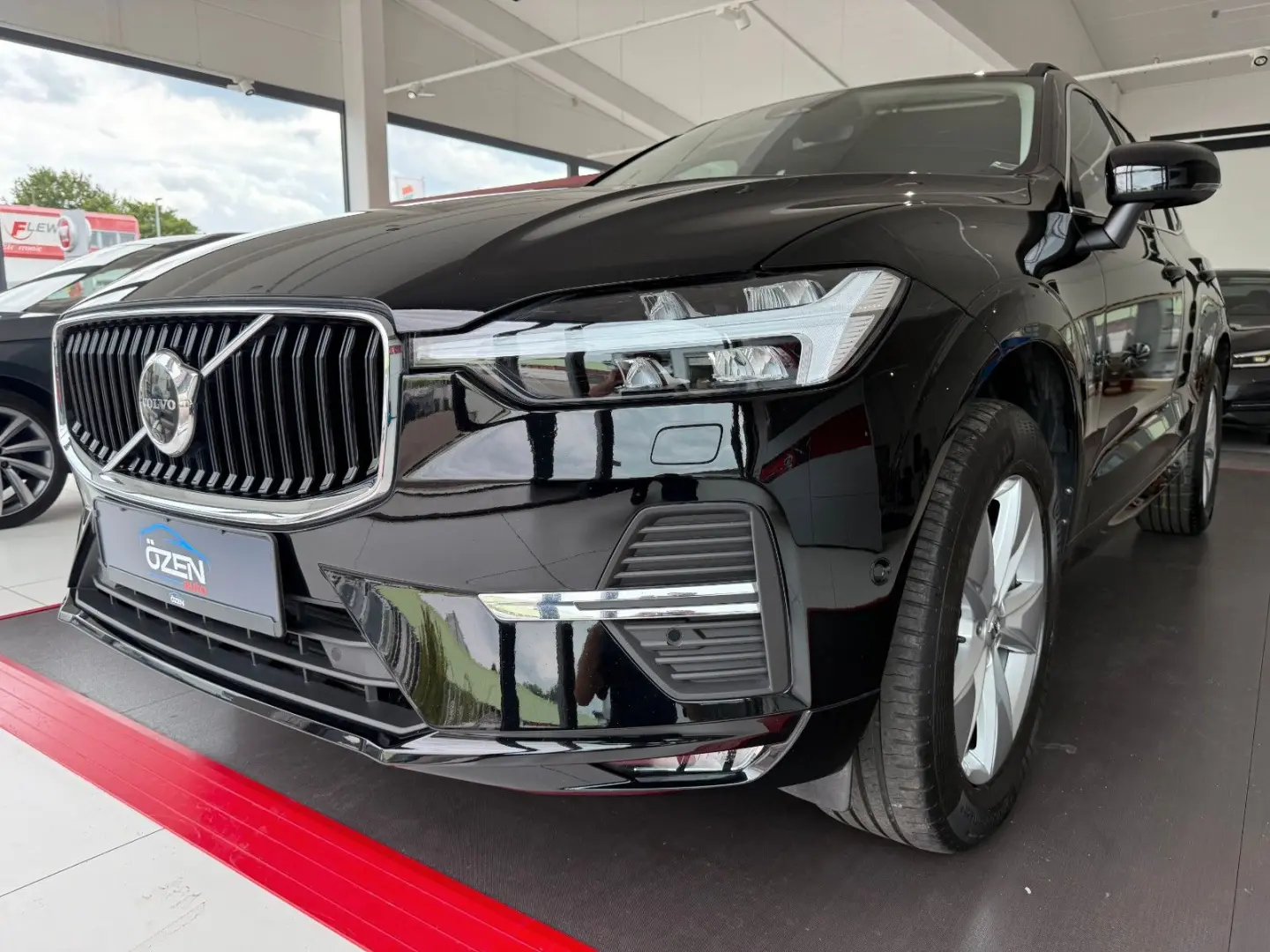 XC60 Momentum Pro AWD *AHK*360°*H&K*ACC*