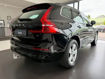 XC60 Momentum Pro AWD *AHK*360°*H&K*ACC*