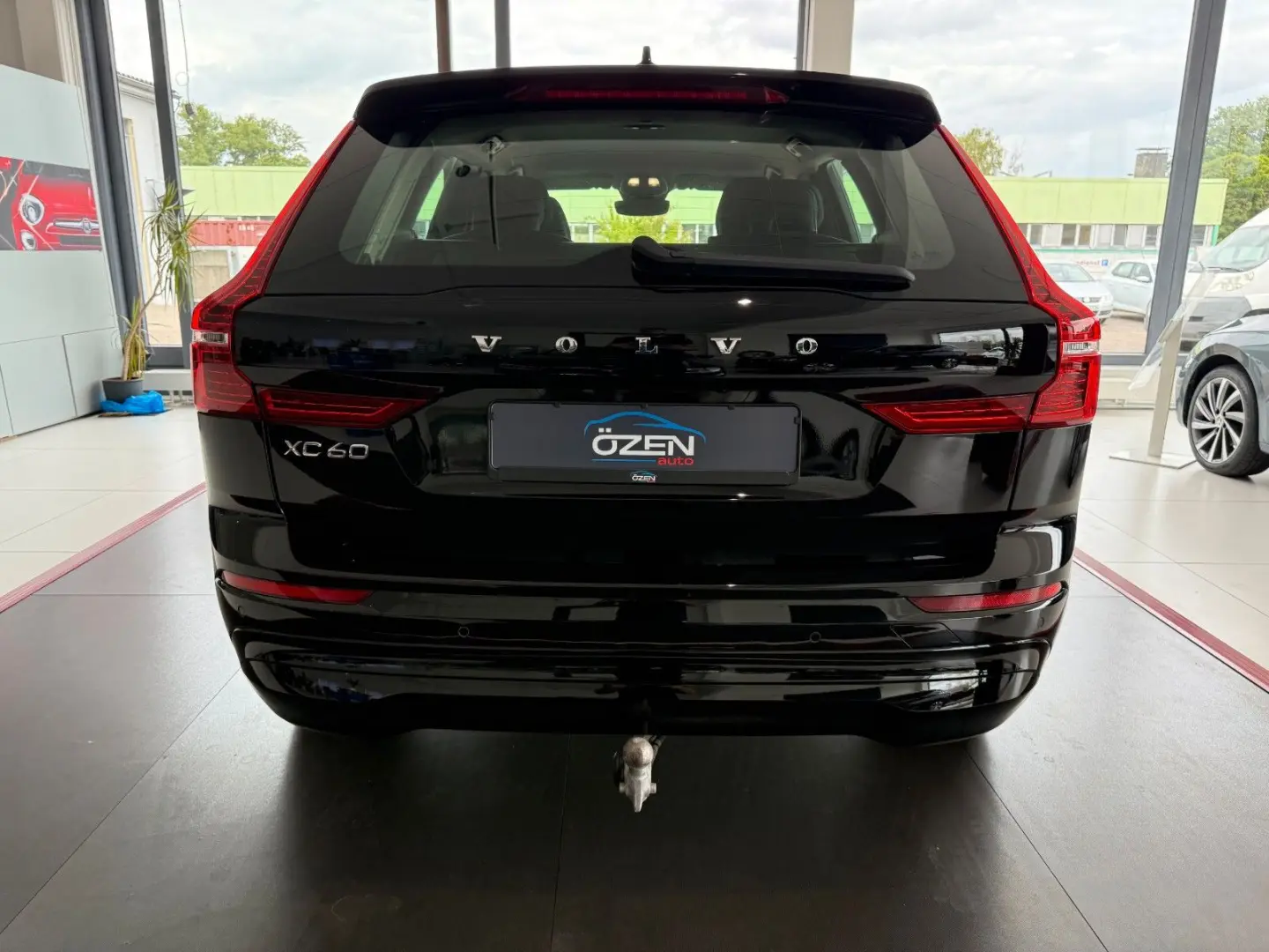 XC60 Momentum Pro AWD *AHK*360°*H&K*ACC*
